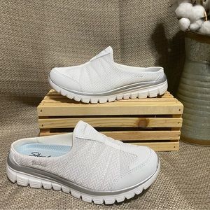 Skechers NWOT Slip-ons Shoes